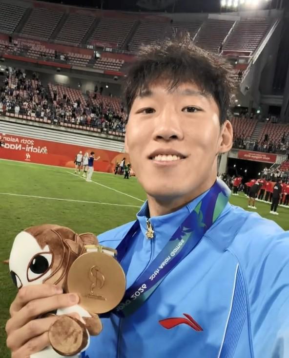 帮助国足亚运队获铜牌,朱辰杰:我们一定会越来越好