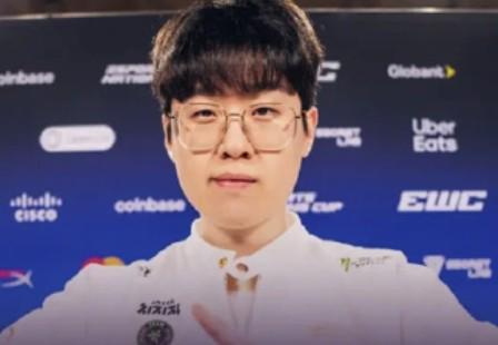 Zeus:许久没见369感觉很难过,回归后状态不定需要警惕他